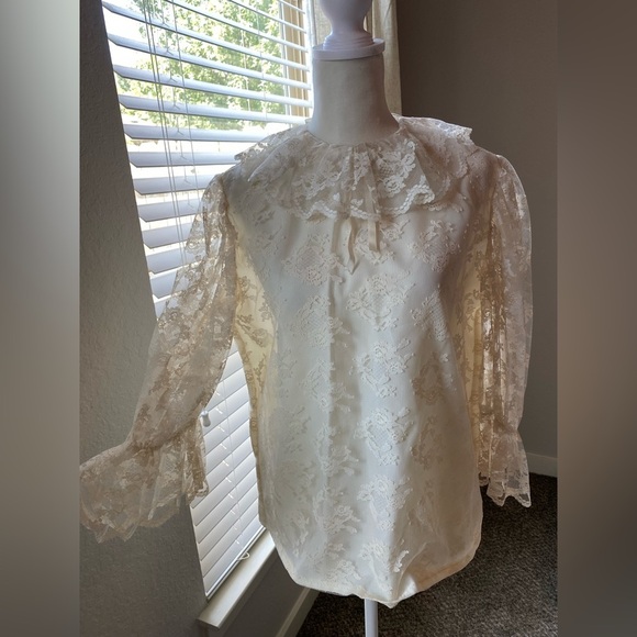 Vintage Lace Blouse 🕊️ - Picture 1 of 8